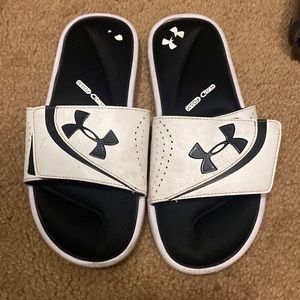 Under armour slide sandals 4d foam size 6